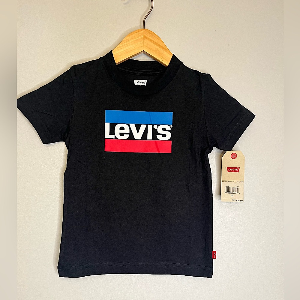Levi’s Boys short sleeve shirt